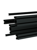 Aluminium-Konstruktionsprofile pulverbeschichtet in Schwarz (RAL 9005), erhältlich in mehreren Querschnitten | TailoredRig